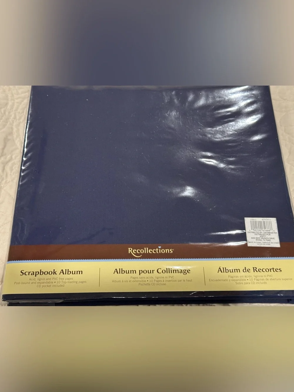 NEW Recollections Scrapbook Album 12” X 12”, 10 Pages. Holds 20 Layouts Blue